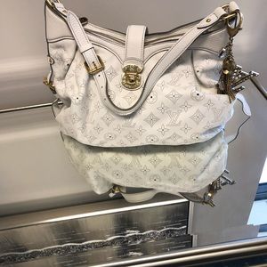 Louis Vuitton White Mahina Bag/Optional Crossbody Strap/Complimentary LV Charms.